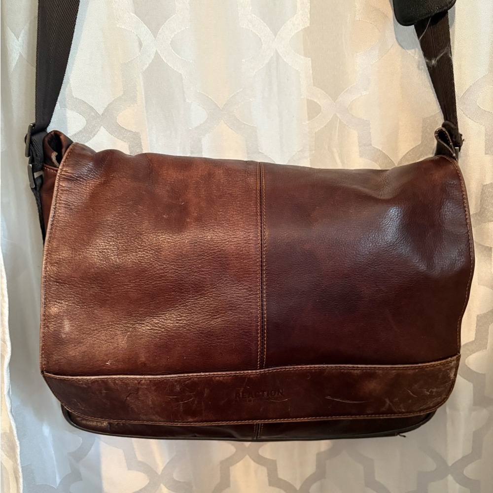Kenneth Cole Reaction Dark Brown Leather Laptop Bag